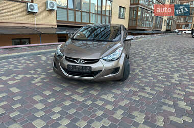 Седан Hyundai Elantra 2013 в 