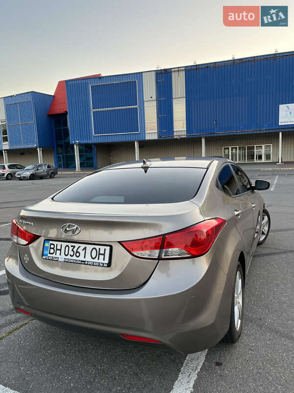 Седан Hyundai Elantra 2013 в Кременчуге фото 8 Седан Hyundai Elantra 2013 в Кременчуге