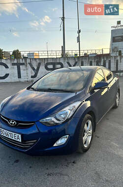 Седан Hyundai Elantra 2012 в Тернополе