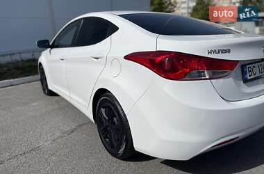 Седан Hyundai Elantra 2011 в 