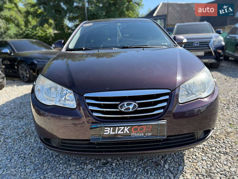 Седан Hyundai Elantra 2010 в Коломые