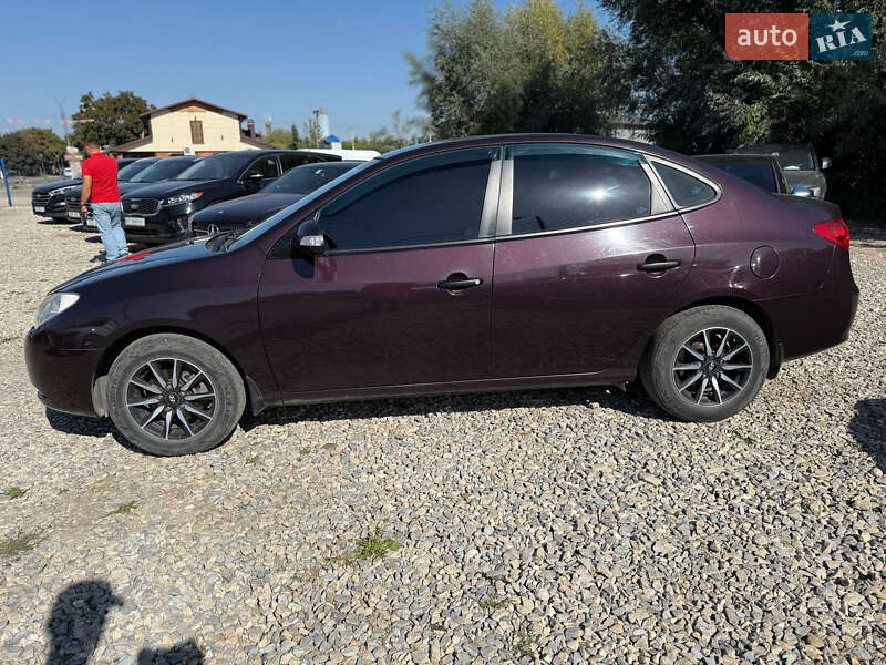 Седан Hyundai Elantra 2010 в Коломые