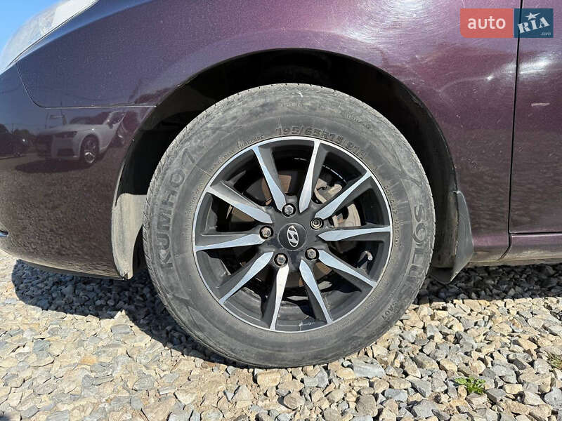 Седан Hyundai Elantra 2010 в Коломые