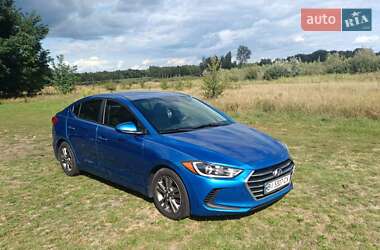 Седан Hyundai Elantra 2016 в Киеве