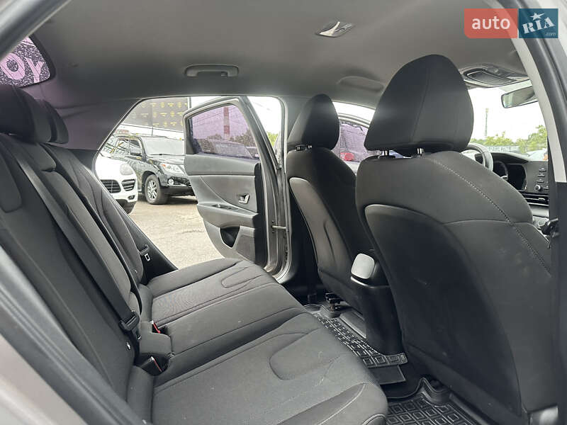 Седан Hyundai Elantra 2021 в Харкові