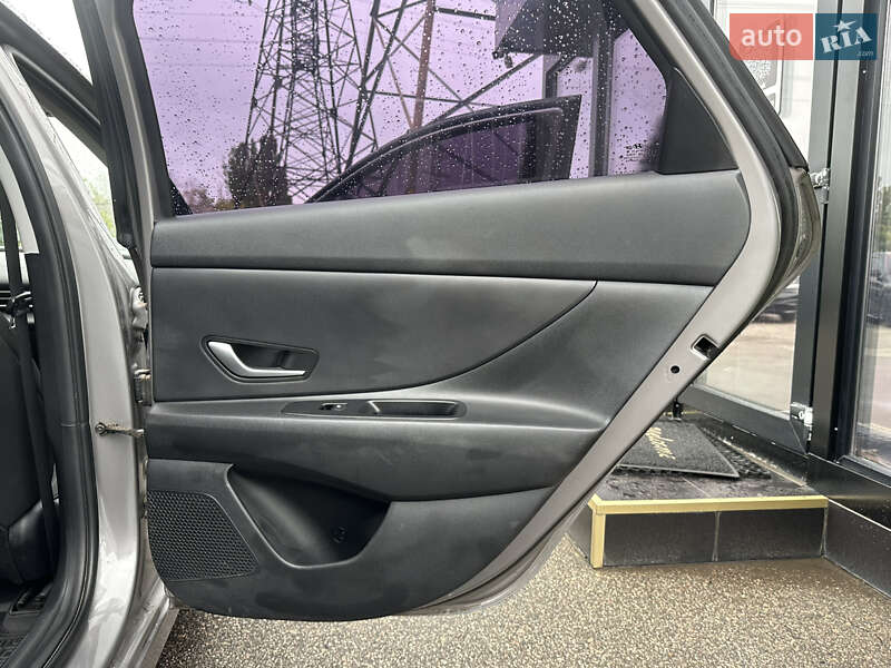 Седан Hyundai Elantra 2021 в Харкові