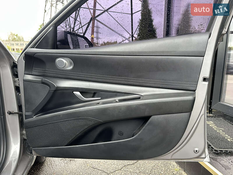 Седан Hyundai Elantra 2021 в Харкові