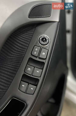 Седан Hyundai Elantra 2012 в 