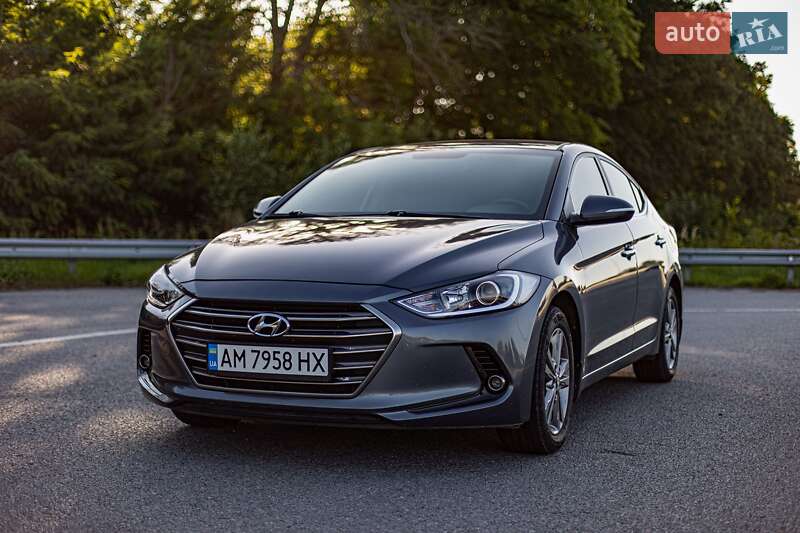 Седан Hyundai Elantra 2016 в Звягеле