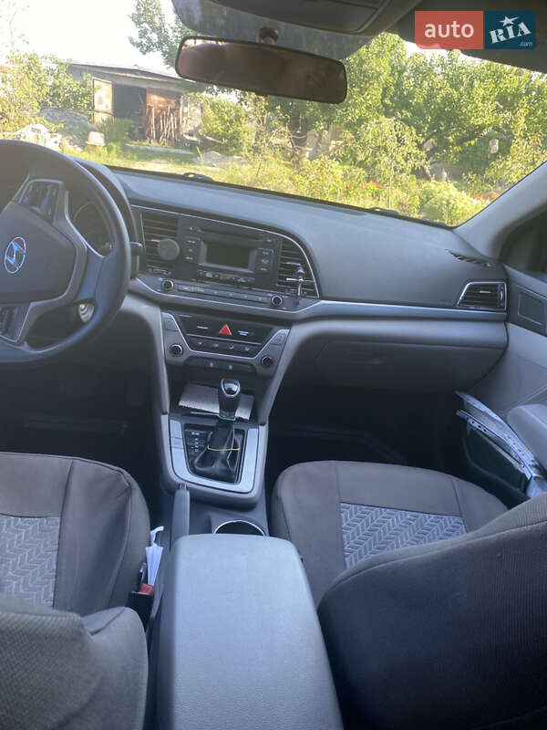Седан Hyundai Elantra 2017 в Каменском фото 7 Седан Hyundai Elantra 2017 в Каменском
