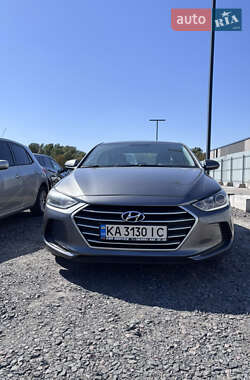 Седан Hyundai Elantra 2018 в Києві