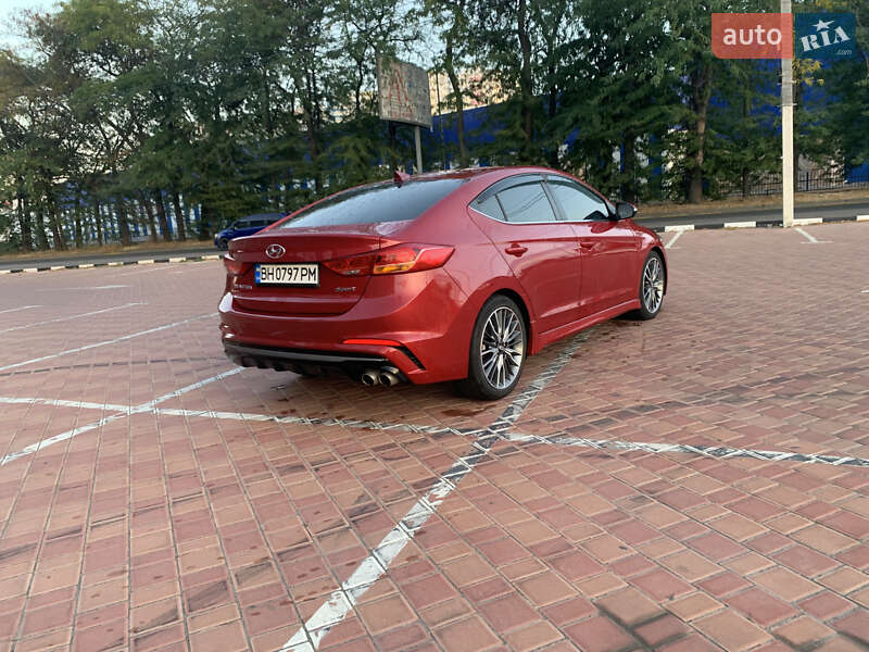 Седан Hyundai Elantra 2017 в Одессе