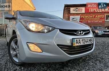 Седан Hyundai Elantra 2013 в Смеле