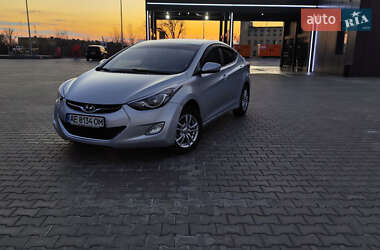 Седан Hyundai Elantra 2013 в 