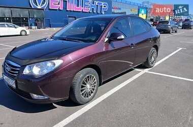 Седан Hyundai Elantra 2010 в Чернигове