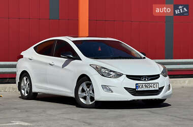 Седан Hyundai Elantra 2013 в Киеве