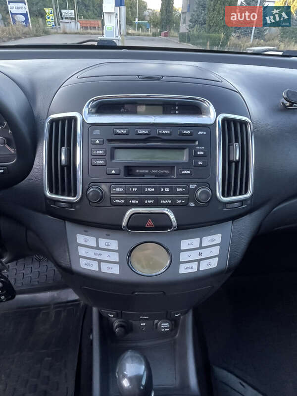 Седан Hyundai Elantra 2008 в Могилев-Подольске