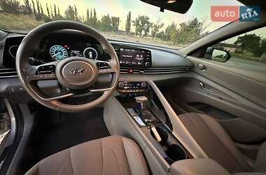 Седан Hyundai Elantra 2020 в Кривом Роге