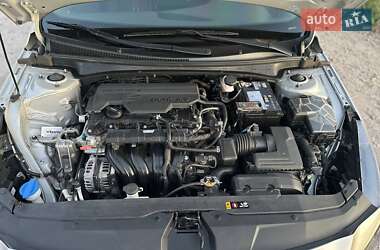 Седан Hyundai Elantra 2020 в Кривом Роге