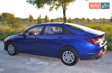 Седан Hyundai Elantra 2021 в 