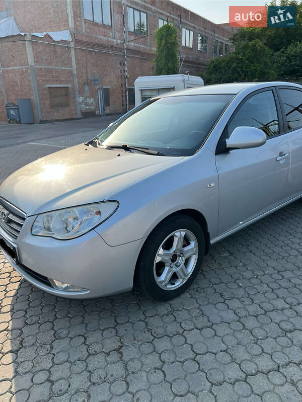 Hyundai Elantra 2008