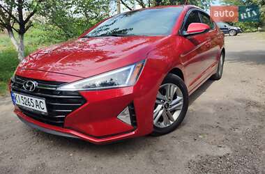 Седан Hyundai Elantra 2019 в Киеве