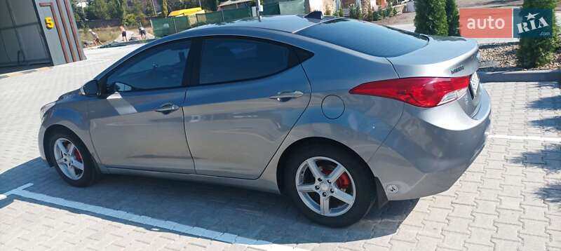 Седан Hyundai Elantra 2011 в Ямполі
