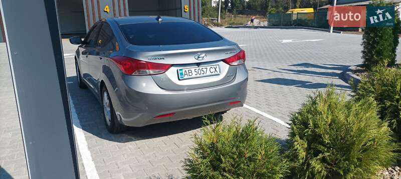 Седан Hyundai Elantra 2011 в Ямполі