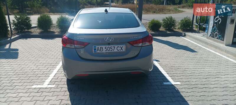 Седан Hyundai Elantra 2011 в Ямполі