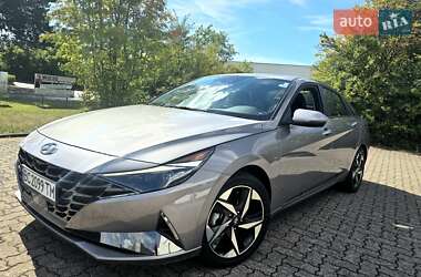 Седан Hyundai Elantra 2023 в Львові