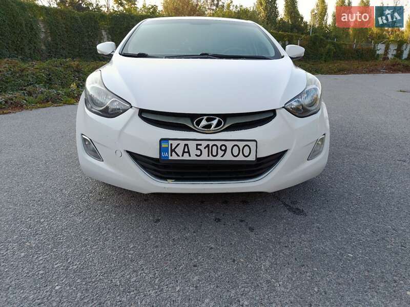 Hyundai Elantra 2013