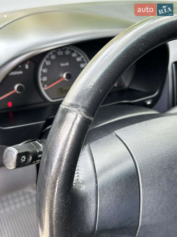 Седан Hyundai Elantra 2008 в Прилуках