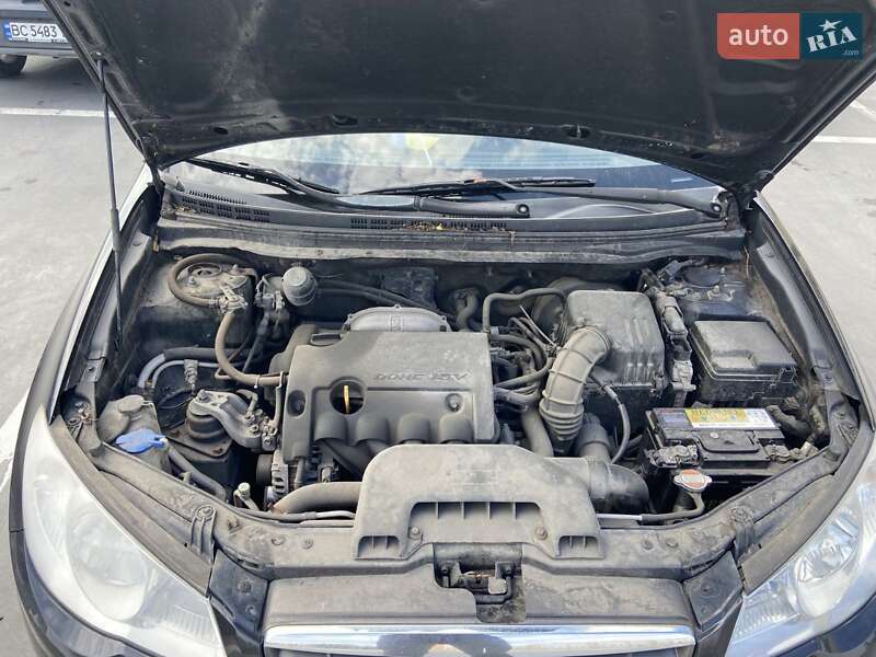 Седан Hyundai Elantra 2008 в Львове