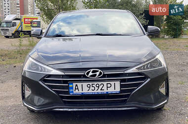 Седан Hyundai Elantra 2019 в 