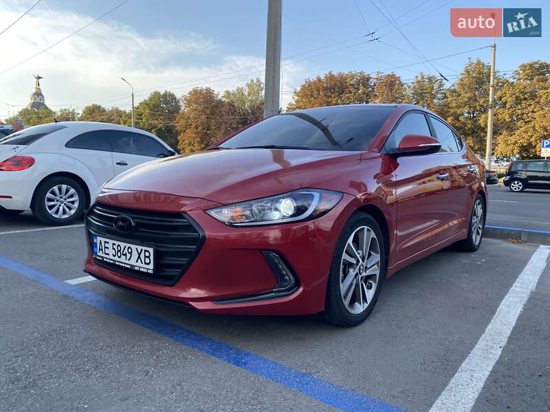 Седан Hyundai Elantra 2016 в Днепре