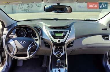 Седан Hyundai Elantra 2012 в 