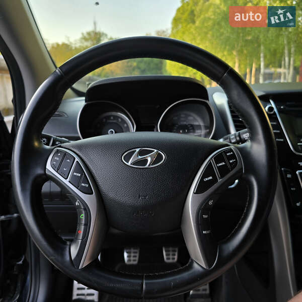 Хэтчбек Hyundai Elantra 2013 в Виннице