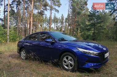 Седан Hyundai Elantra 2021 в 
