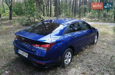 Седан Hyundai Elantra 2021 в 