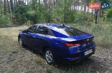 Седан Hyundai Elantra 2021 в 