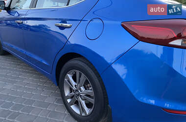Седан Hyundai Elantra 2016 в 