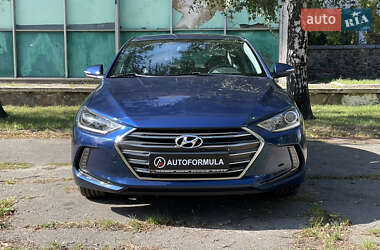 Седан Hyundai Elantra 2016 в 
