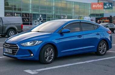 Седан Hyundai Elantra 2017 в 