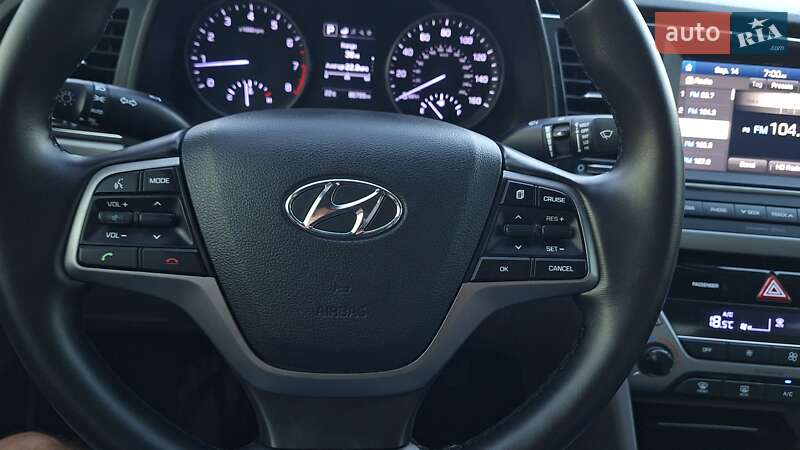 Седан Hyundai Elantra 2016 в Одессе