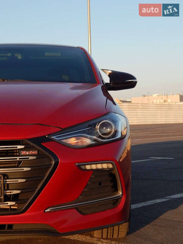 Седан Hyundai Elantra 2018 в Львове