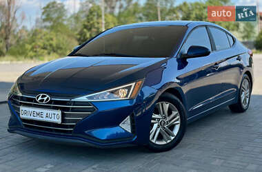 Седан Hyundai Elantra 2018 в Днепре