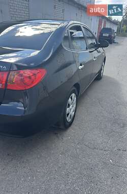 Седан Hyundai Elantra 2008 в 