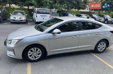 Седан Hyundai Elantra 2018 в 