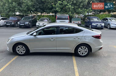 Седан Hyundai Elantra 2018 в 