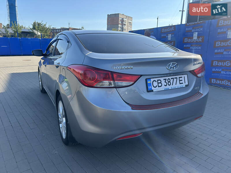 Седан Hyundai Elantra 2011 в Прилуках